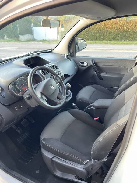 Acheter un Renault, Kangoo, zen, DCI 90ch à Le Neubourg proche de Louviers.