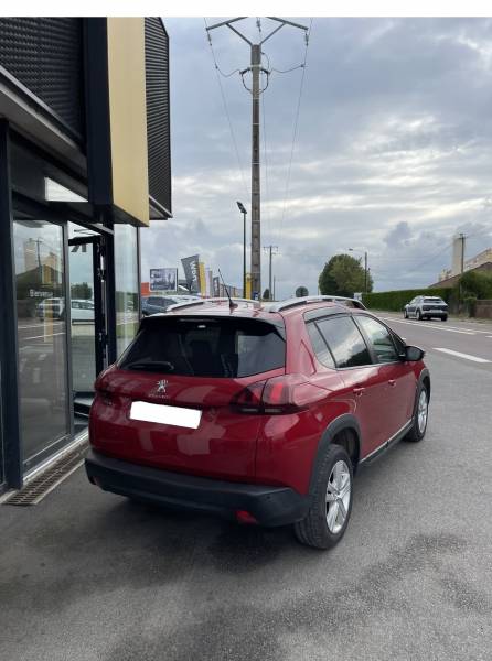 Acheter un Peugeot 2008, Signature, 110ch à Le Neubourg porche de Louviers.